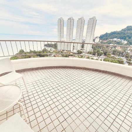 Romantic Couple Suite + Beach-Front Balcony Tanjung Bungah  Luaran gambar