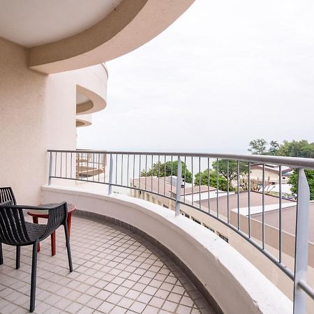 Romantic Couple Suite + Beach-Front Balcony Tanjung Bungah  Luaran gambar