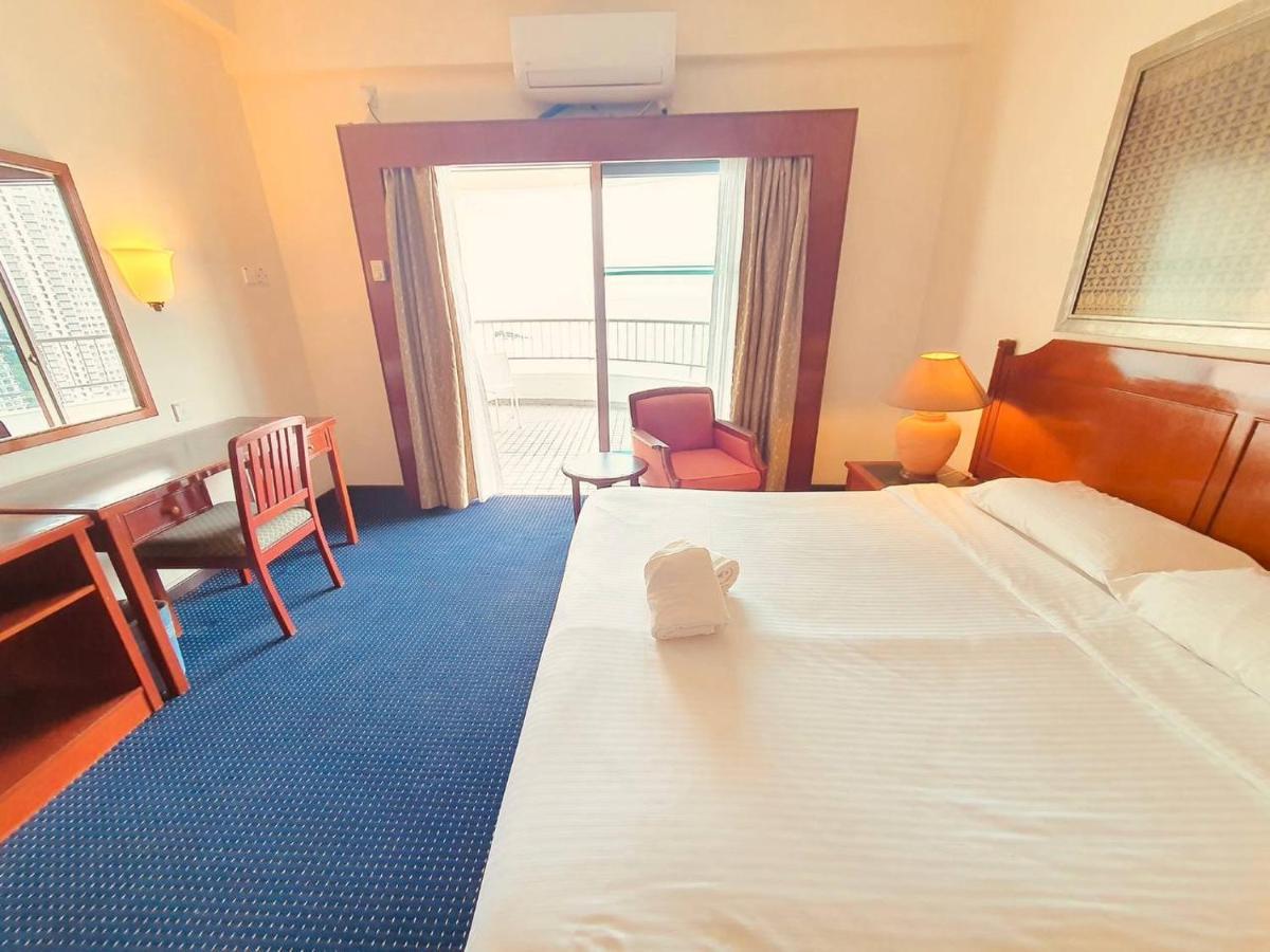 Romantic Couple Suite + Beach-Front Balcony Tanjung Bungah  Luaran gambar