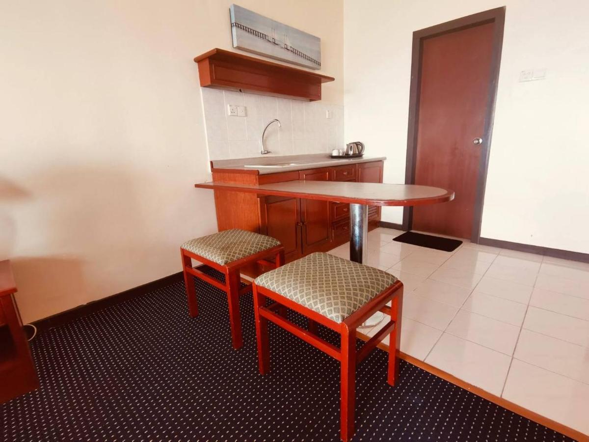 Romantic Couple Suite + Beach-Front Balcony Tanjung Bungah  Luaran gambar