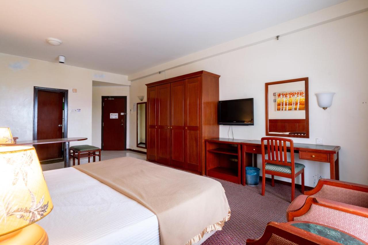 Romantic Couple Suite + Beach-Front Balcony Tanjung Bungah  Luaran gambar