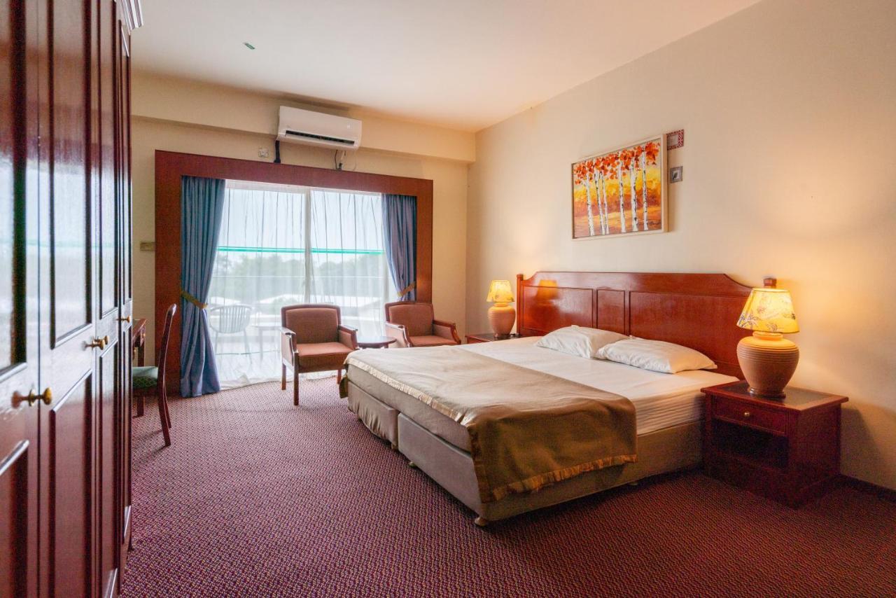 Romantic Couple Suite + Beach-Front Balcony Tanjung Bungah  Luaran gambar