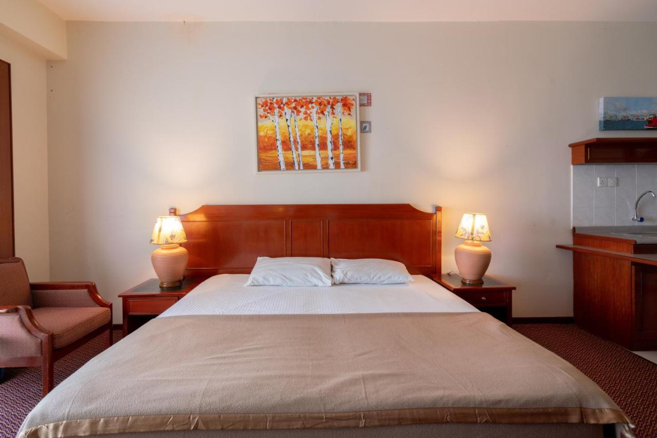 Romantic Couple Suite + Beach-Front Balcony Tanjung Bungah  Luaran gambar