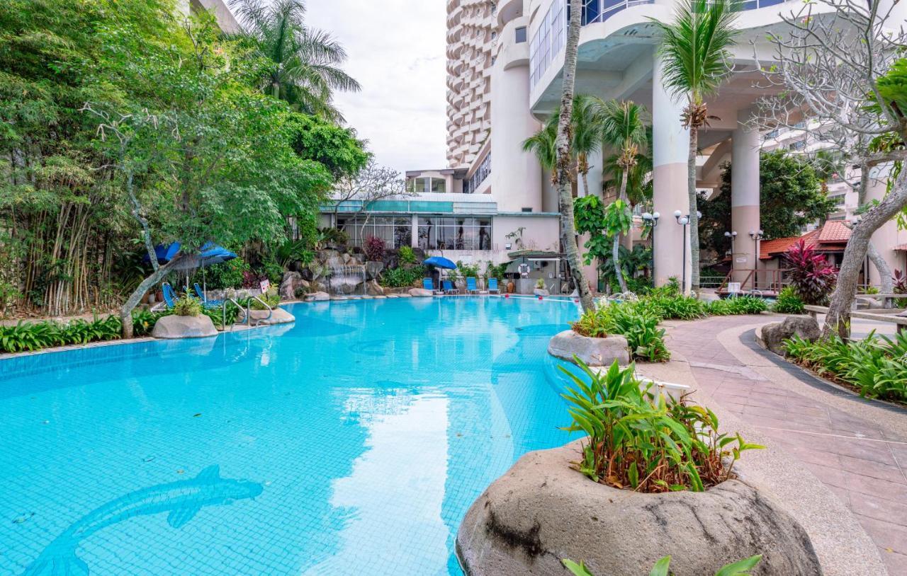 Romantic Couple Suite + Beach-Front Balcony Tanjung Bungah  Luaran gambar